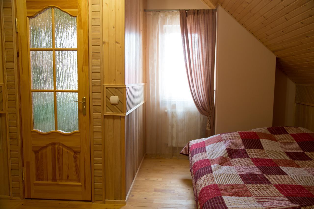 Hotel Happy Jaremče Esterno foto