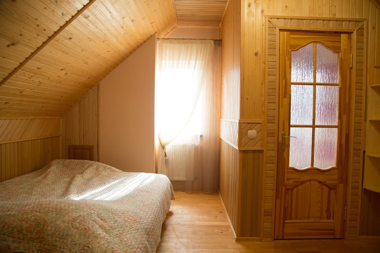 Hotel Happy Jaremče Esterno foto
