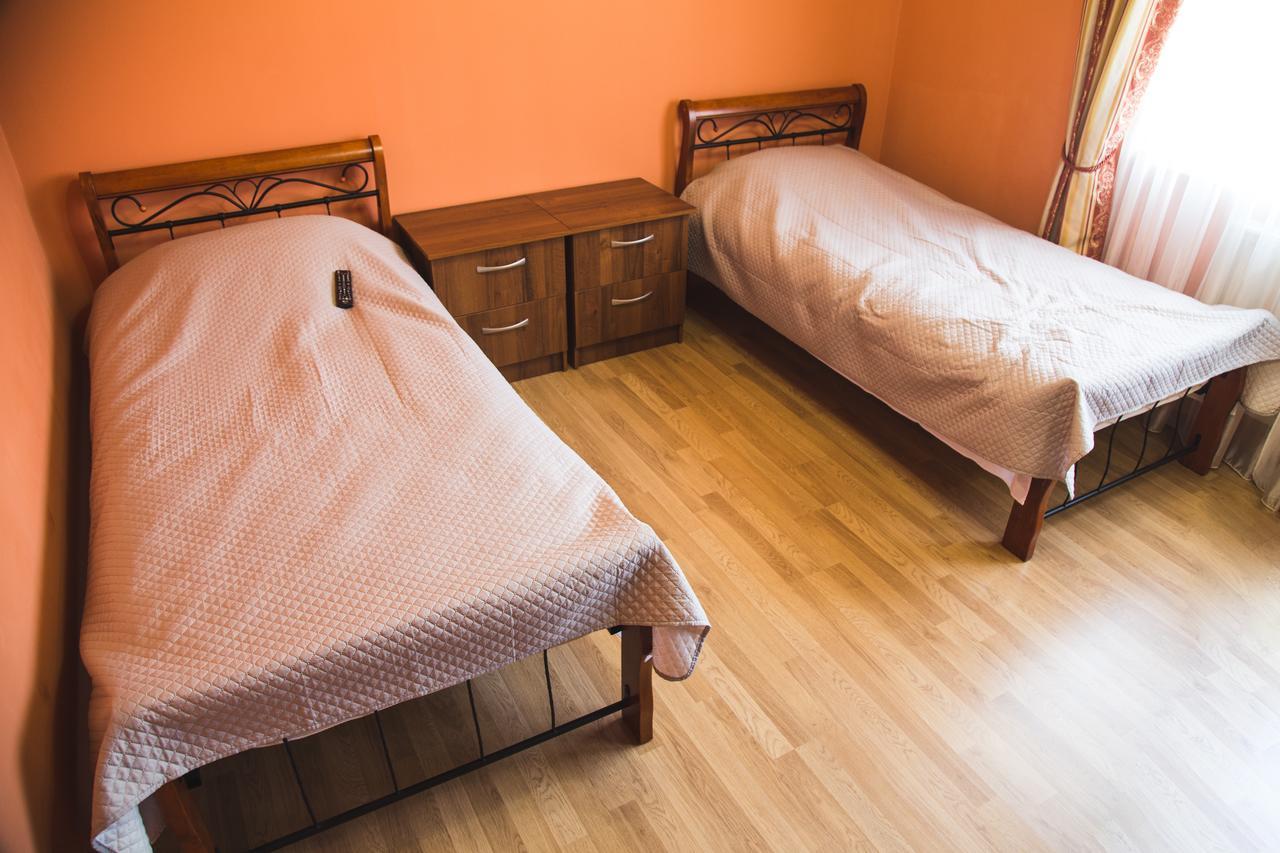 Hotel Happy Jaremče Esterno foto